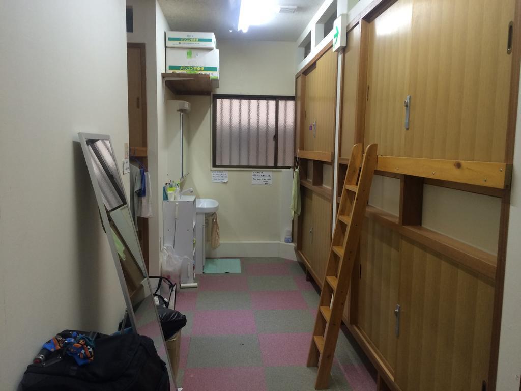 Capsule Dormitory Orion Tomari Exteriér fotografie